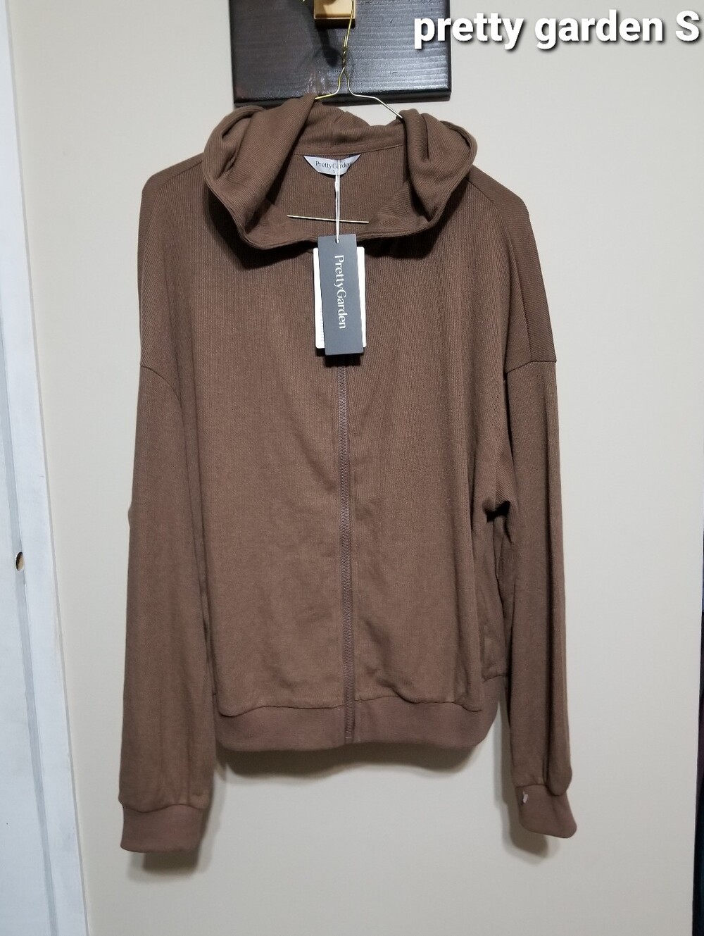 Pretty Garden Hoodie Brown Zip-Up Small Nwtags